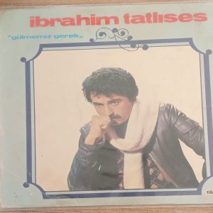 İbrahim Tatlıses – Gülmemiz Gerek LP Plak