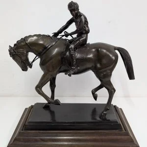 Yarış Atı ve Jokeyi Bronz Heykel (1)