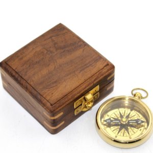 Ahşap Kutulu Pirinç Pusula Model 2