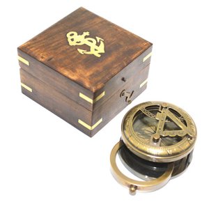 Ahşap Kutulu Pirinç Pusula Model 4