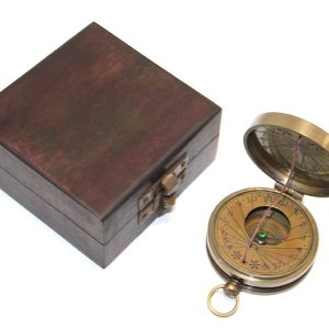 Ahşap Kutulu Pirinç Pusula Model 5