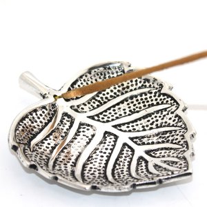 Metal Yaprak Tasarımlı Tütsülük Model 2