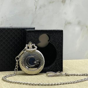 Özel Kutulu Türk Bayrağı Tasarımlı Gümüş Köstekli Saat